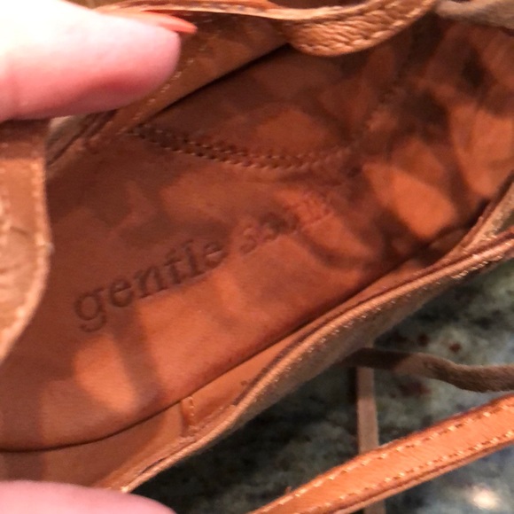 Gentle Souls Suede & Lthr Vintage Look Heels 8.5 - Picture 6 of 8